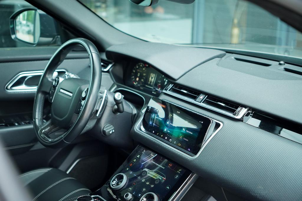 Land Rover Range Rover Velar Land Rover Range Rover Velar 3.0 V6 AWD First Edition / Pano / Luchtvering / Meridian Surround / 23”