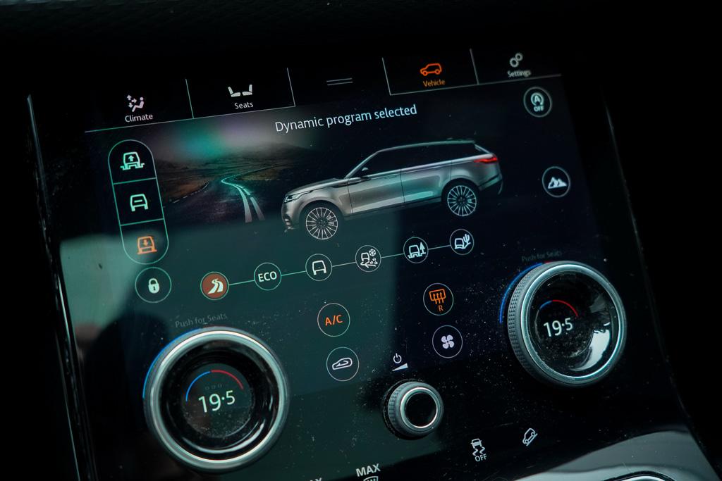 Land Rover Range Rover Velar Land Rover Range Rover Velar 3.0 V6 AWD First Edition / Pano / Luchtvering / Meridian Surround / 23”