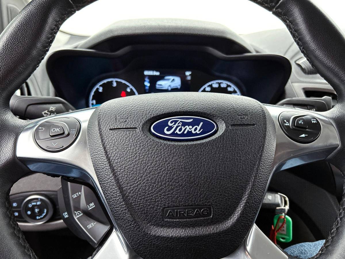 Ford Transit Connect Ford Transit Connect 1.5 EcoBlue L2 Trend Navigatie Airco DAB+ Parkeersensoren Camera Bluetooth LM Velgen Apple Carplay Android auto 3Zits