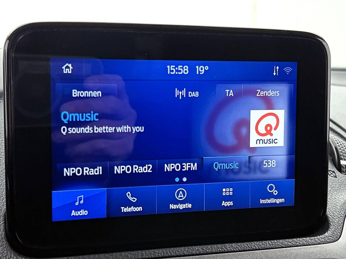 Ford Transit Connect Ford Transit Connect 1.5 EcoBlue L2 Trend Navigatie Airco DAB+ Parkeersensoren Camera Bluetooth LM Velgen Apple Carplay Android auto 3Zits