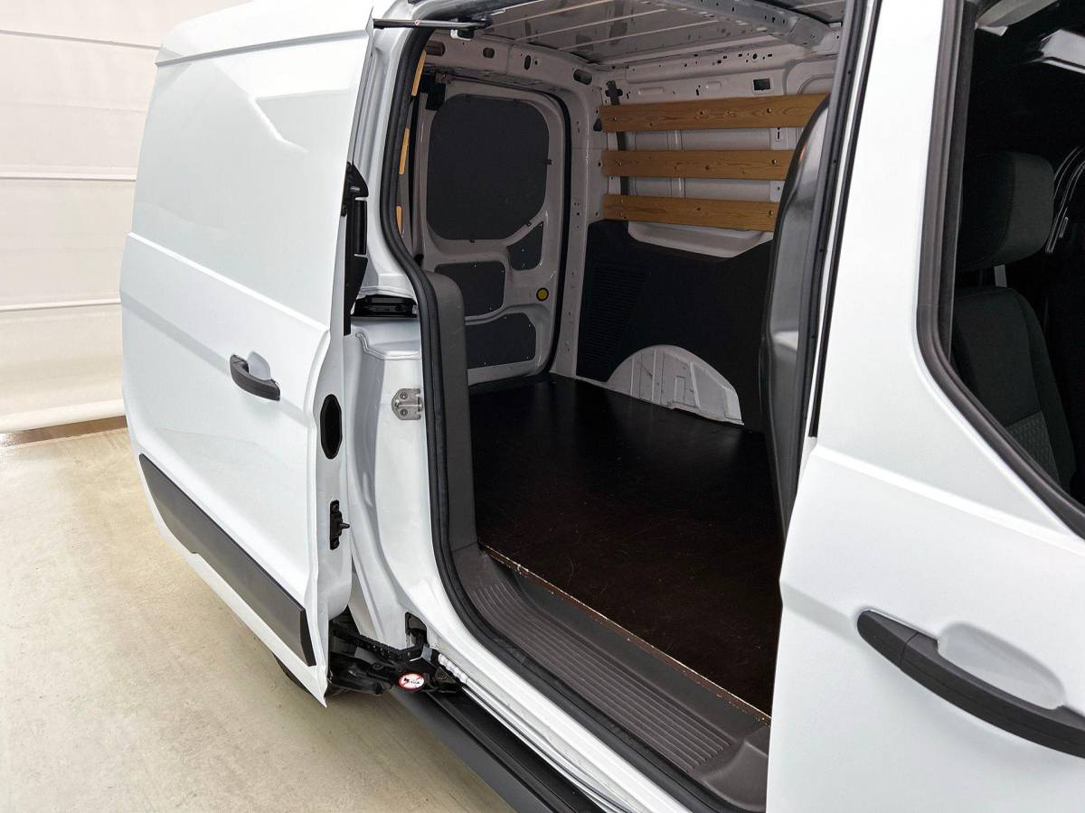 Ford Transit Connect Ford Transit Connect 1.5 EcoBlue L2 Trend Navigatie Airco DAB+ Parkeersensoren Camera Bluetooth LM Velgen Apple Carplay Android auto 3Zits