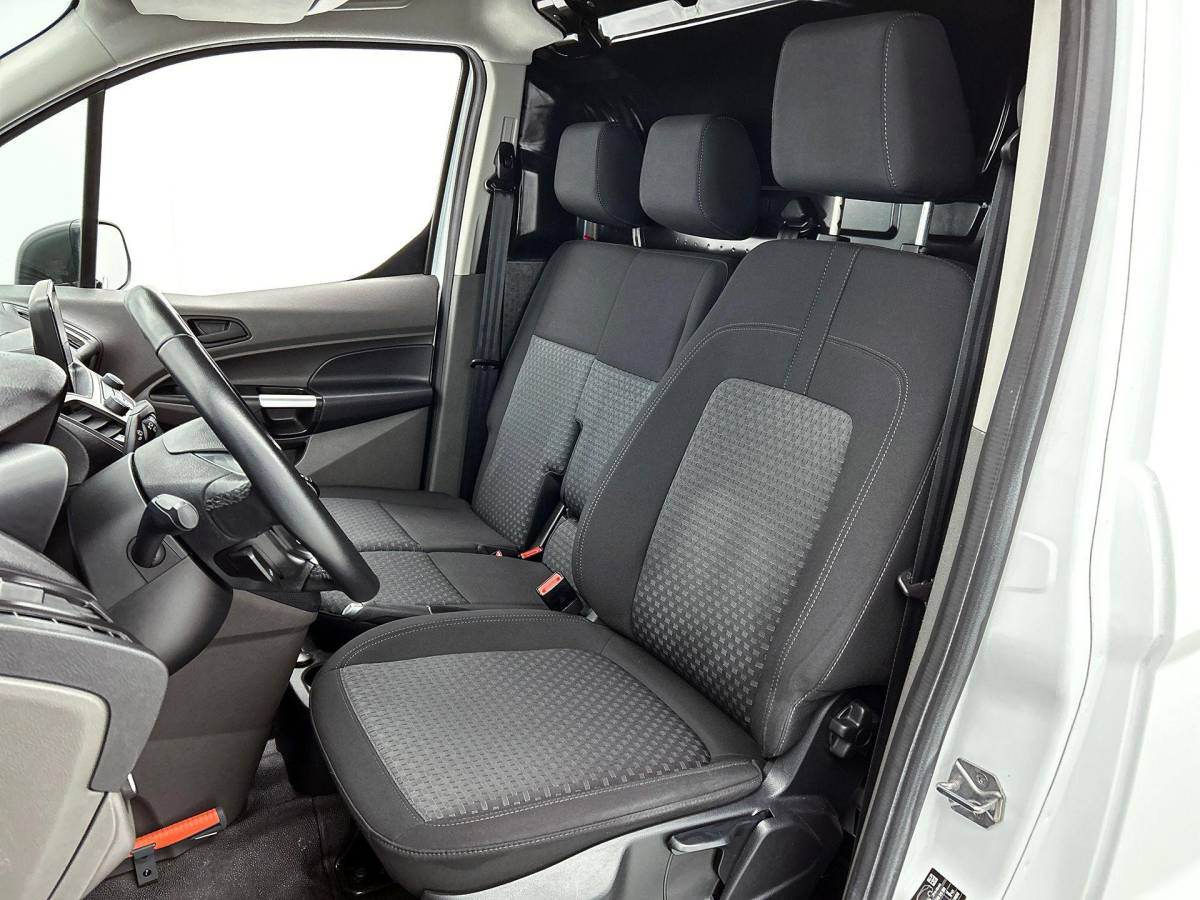Ford Transit Connect Ford Transit Connect 1.5 EcoBlue L2 Trend Navigatie Airco DAB+ Parkeersensoren Camera Bluetooth LM Velgen Apple Carplay Android auto 3Zits