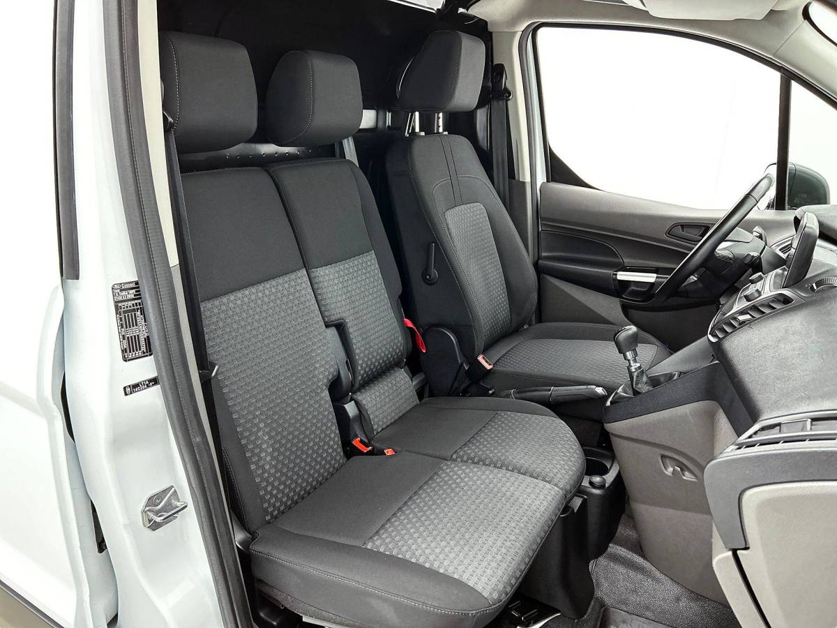 Ford Transit Connect Ford Transit Connect 1.5 EcoBlue L2 Trend Navigatie Airco DAB+ Parkeersensoren Camera Bluetooth LM Velgen Apple Carplay Android auto 3Zits