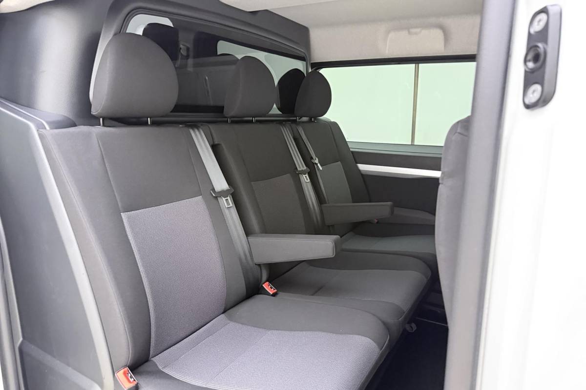 Fiat Scudo Fiat Scudo 2.0 MultiJet L3H1 DC Business Pro | Dubbele cabine | 6-Zits | Airco | Apple Carplay/Android Auto | Cruise control  | DAB | Parkeersensoren | Zijschuifdeur