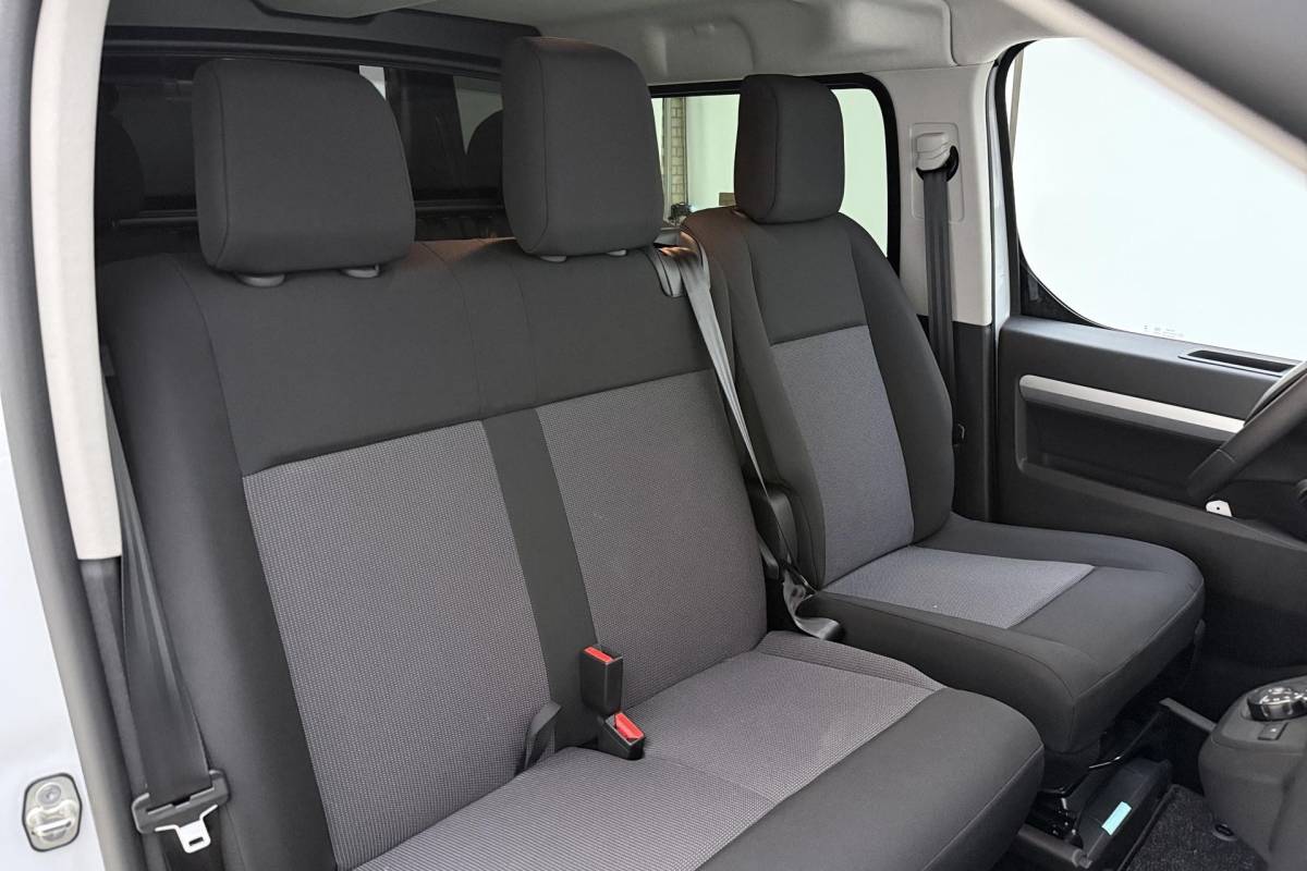 Fiat Scudo Fiat Scudo 2.0 MultiJet L3H1 DC Business Pro | Dubbele cabine | 6-Zits | Airco | Apple Carplay/Android Auto | Cruise control  | DAB | Parkeersensoren | Zijschuifdeur