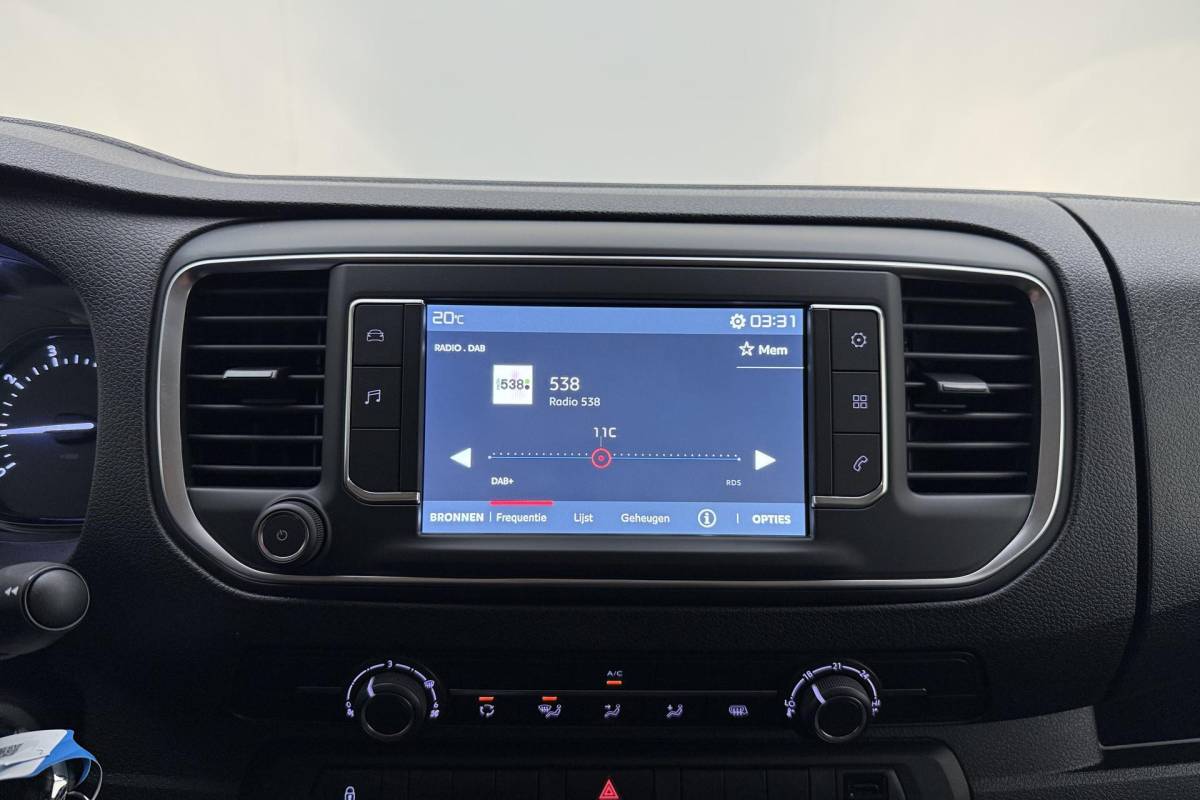 Fiat Scudo Fiat Scudo 2.0 MultiJet L3H1 DC Business Pro | Dubbele cabine | 6-Zits | Airco | Apple Carplay/Android Auto | Cruise control  | DAB | Parkeersensoren | Zijschuifdeur