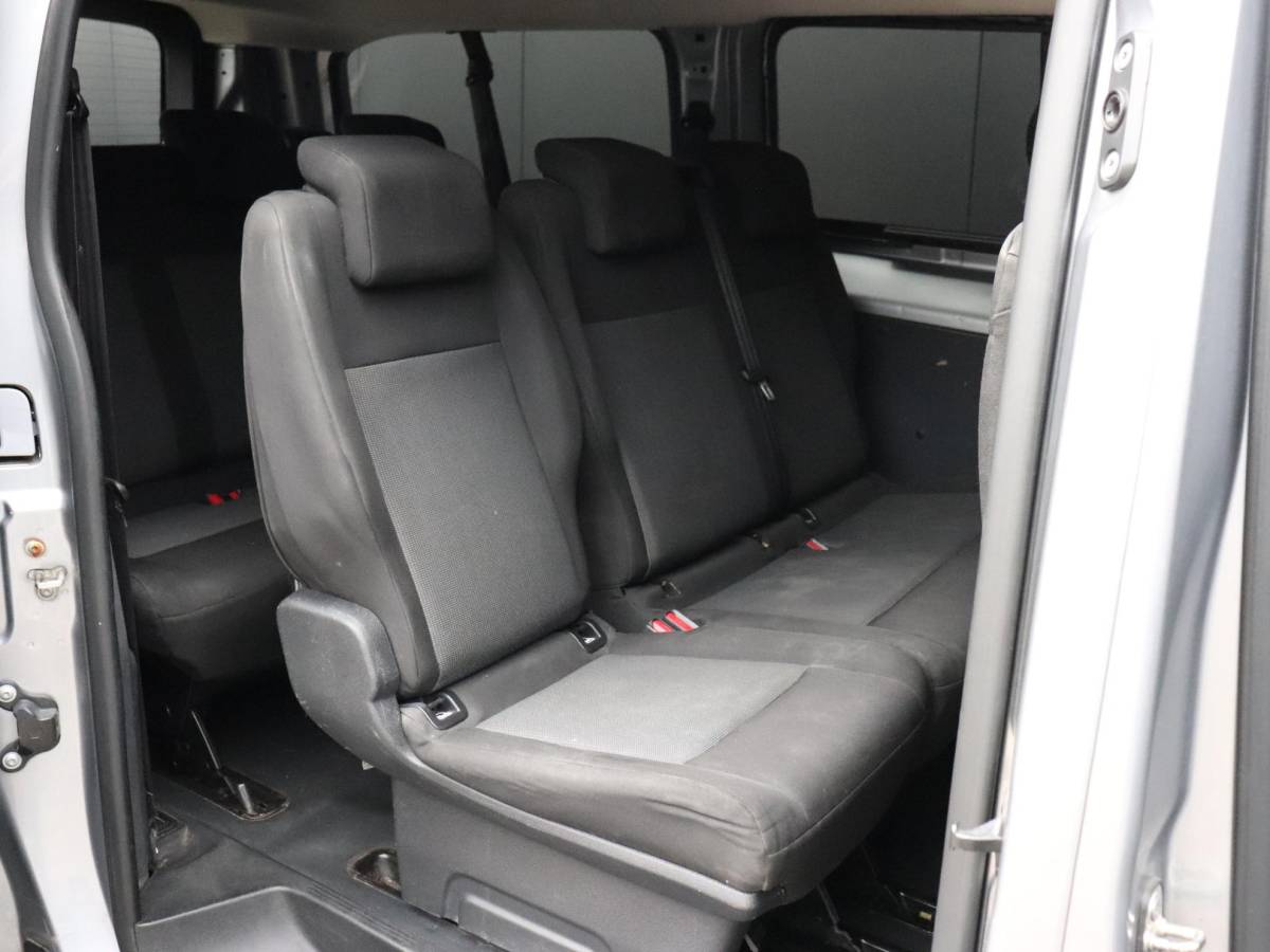 Toyota ProAce Toyota PROACE Shuttle 1.5 D-4D Cool Long | 9 PERS. | CRUISE | NAVI | PDC | APPLE CARPLAY |