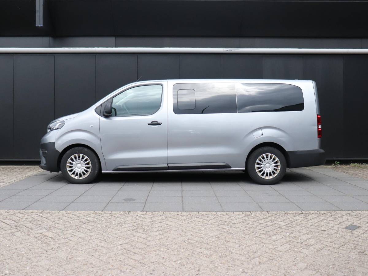 Toyota ProAce Toyota PROACE Shuttle 1.5 D-4D Cool Long | 9 PERS. | CRUISE | NAVI | PDC | APPLE CARPLAY |