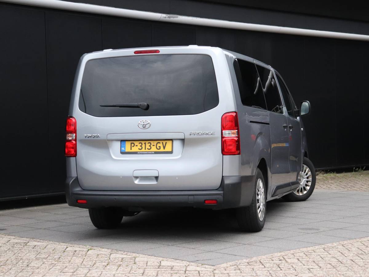 Toyota ProAce Toyota PROACE Shuttle 1.5 D-4D Cool Long | 9 PERS. | CRUISE | NAVI | PDC | APPLE CARPLAY |
