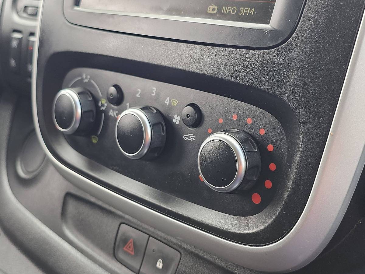 Renault Trafic RENAULT TRAFIC 2.0 DCI l2 dc 145pk led
