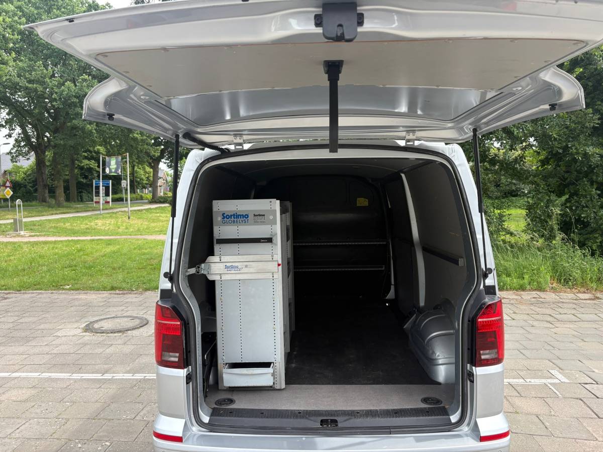 Volkswagen Transporter Volkswagen TRANSPORTER 2.0 TDI L2H 150PK|DSG Automaat|adaptieve.cruise|airco|achteruitrijcamera|apple carpay|parkeersensoren|LED