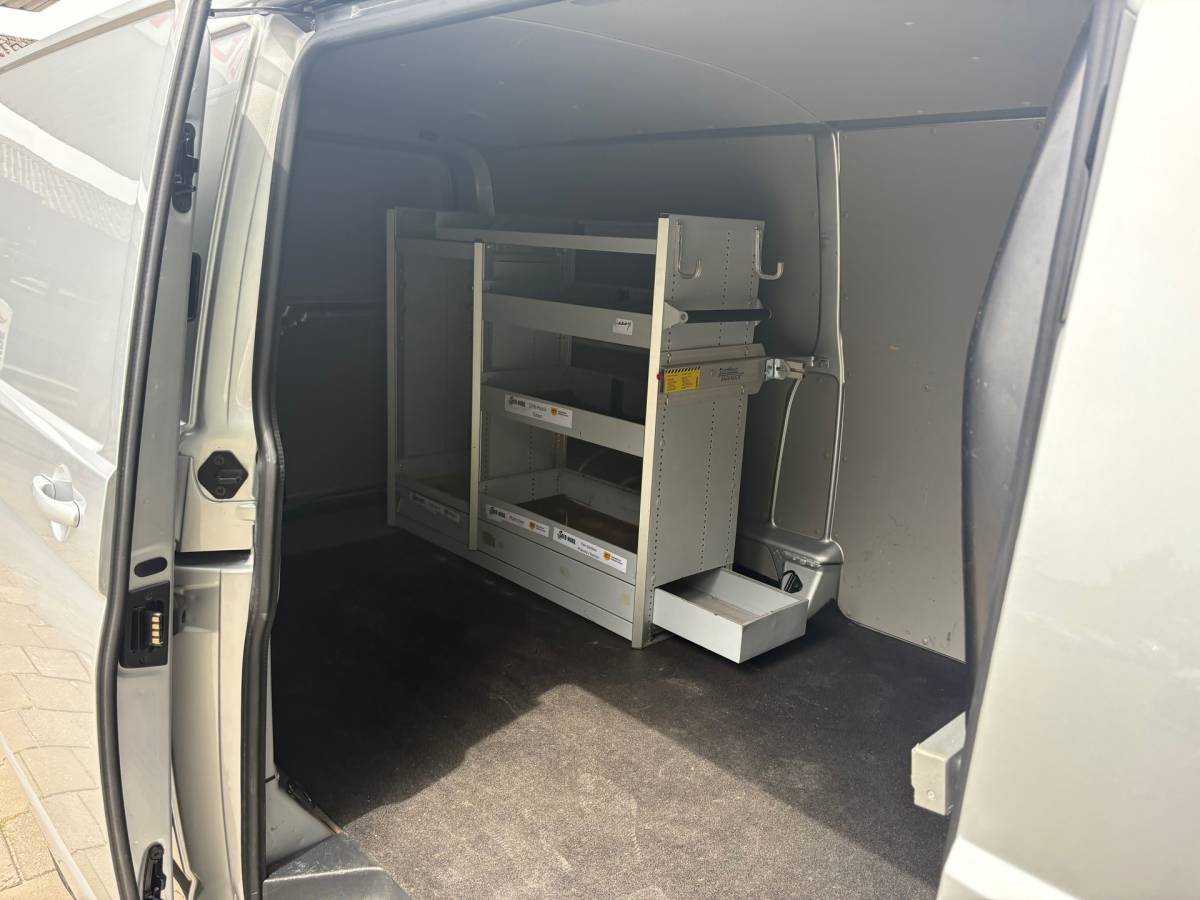 Volkswagen Transporter Volkswagen TRANSPORTER 2.0 TDI L2H 150PK|DSG Automaat|adaptieve.cruise|airco|achteruitrijcamera|apple carpay|parkeersensoren|LED