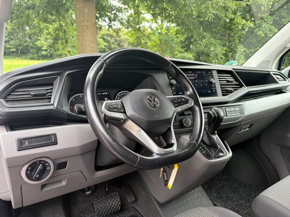 Volkswagen Transporter Volkswagen TRANSPORTER 2.0 TDI L2H 150PK|DSG Automaat|adaptieve.cruise|airco|achteruitrijcamera|apple carpay|parkeersensoren|LED