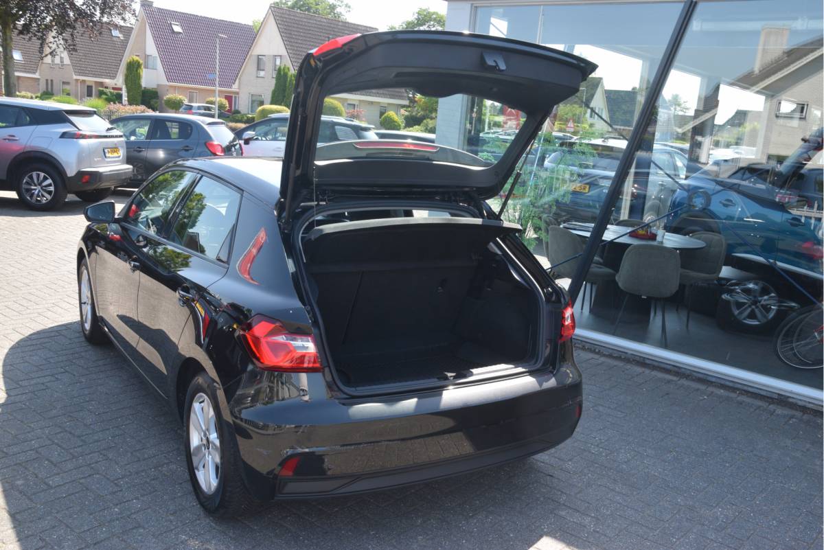 Audi A1 Sportback Audi A1 Sportback 25 TFSI Pro Line Carplay | DAB | Virtual cockpit | Sportstuur | LMV