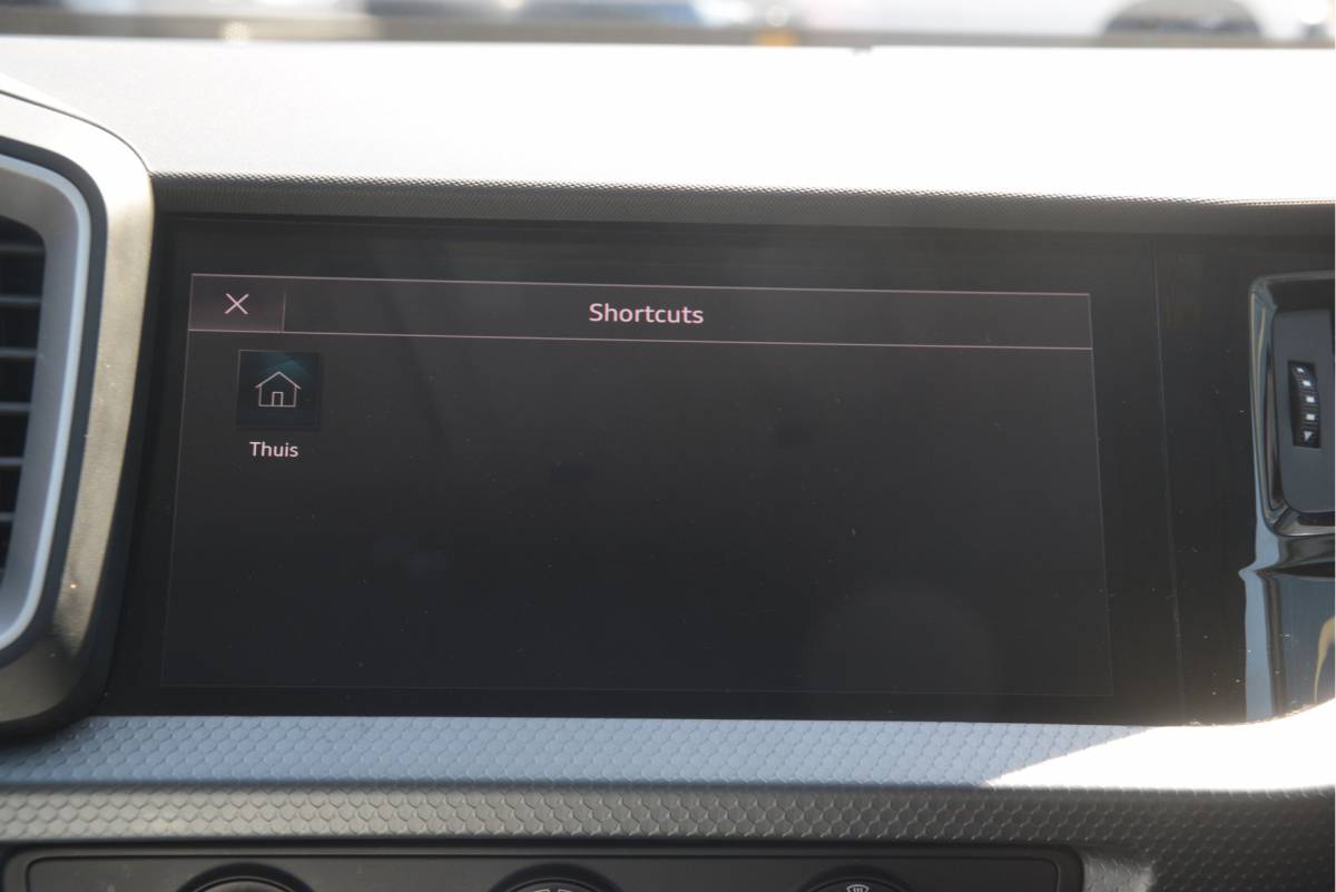 Audi A1 Sportback Audi A1 Sportback 25 TFSI Pro Line Carplay | DAB | Virtual cockpit | Sportstuur | LMV