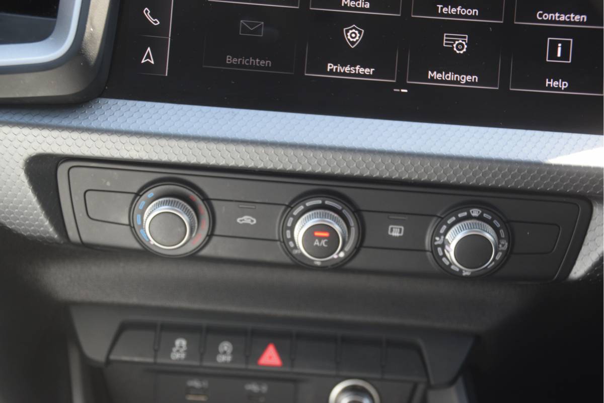 Audi A1 Sportback Audi A1 Sportback 25 TFSI Pro Line Carplay | DAB | Virtual cockpit | Sportstuur | LMV
