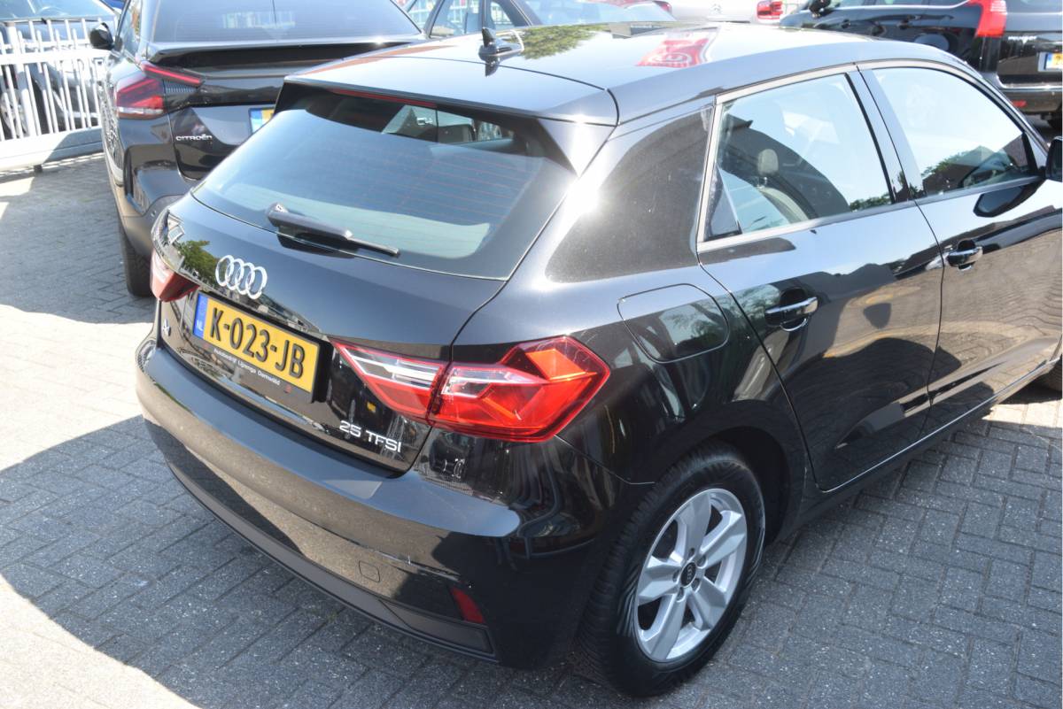 Audi A1 Sportback Audi A1 Sportback 25 TFSI Pro Line Carplay | DAB | Virtual cockpit | Sportstuur | LMV