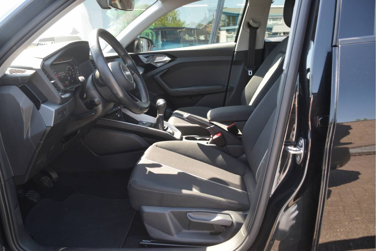 Audi A1 Sportback Audi A1 Sportback 25 TFSI Pro Line Carplay | DAB | Virtual cockpit | Sportstuur | LMV