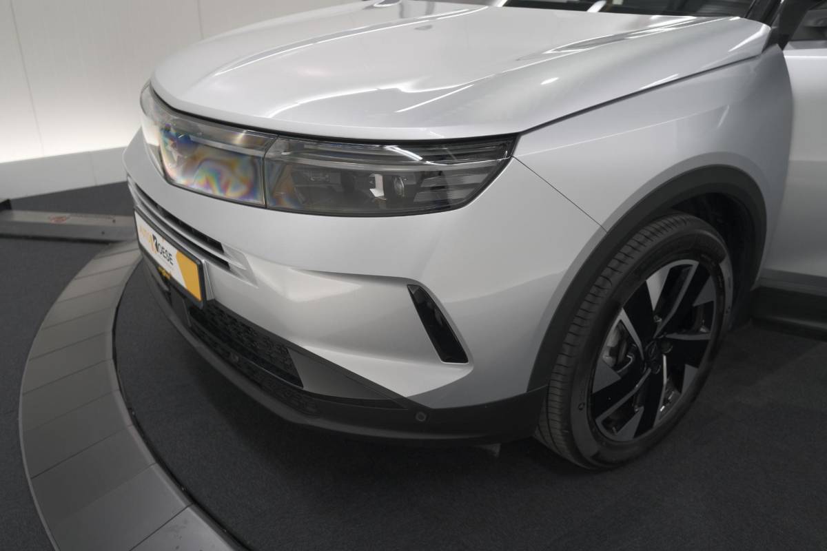Opel Grandland Opel Grandland 1.2 Turbo 145 Hybrid GS | Nieuw Model | Camera | Apple Carplay | Navigatie | Stoelverwarming