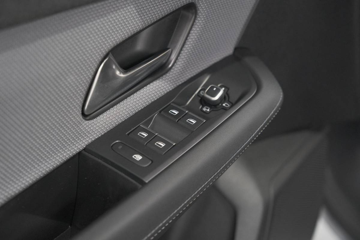Opel Grandland Opel Grandland 1.2 Turbo 145 Hybrid GS | Nieuw Model | Camera | Apple Carplay | Navigatie | Stoelverwarming