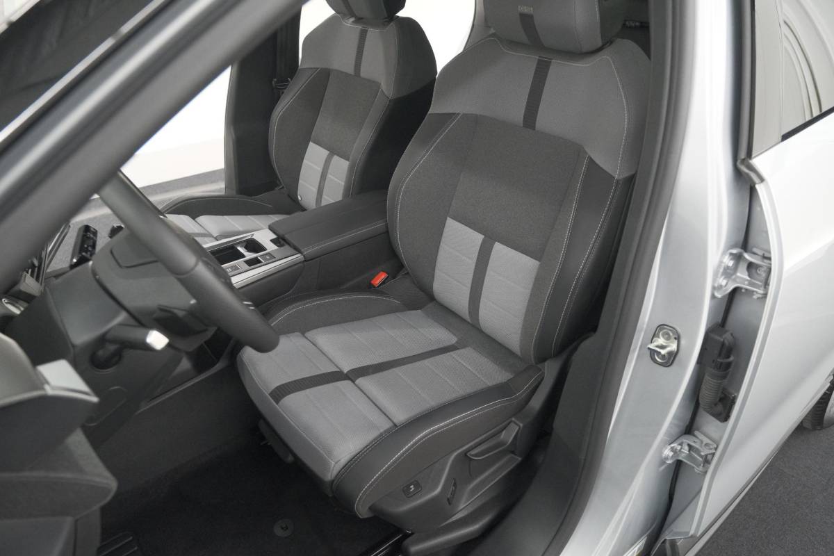 Opel Grandland Opel Grandland 1.2 Turbo 145 Hybrid GS | Nieuw Model | Camera | Apple Carplay | Navigatie | Stoelverwarming