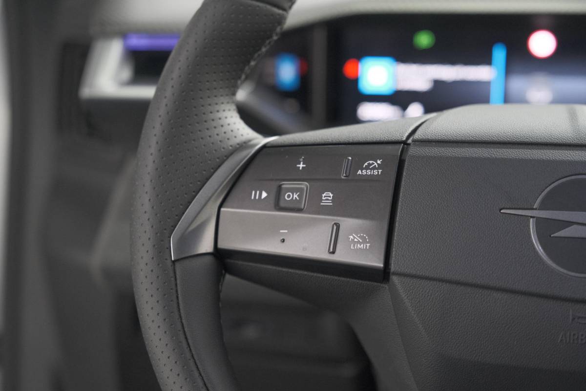 Opel Grandland Opel Grandland 1.2 Turbo 145 Hybrid GS | Nieuw Model | Camera | Apple Carplay | Navigatie | Stoelverwarming