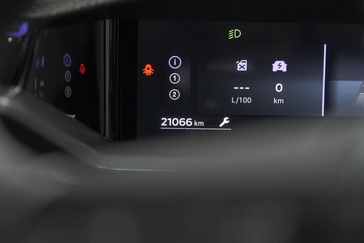 Opel Grandland Opel Grandland 1.2 Turbo 145 Hybrid GS | Nieuw Model | Camera | Apple Carplay | Navigatie | Stoelverwarming