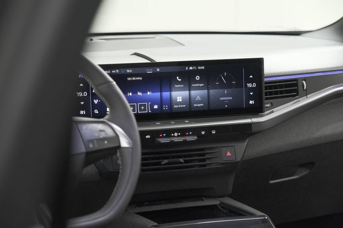 Opel Grandland Opel Grandland 1.2 Turbo 145 Hybrid GS | Nieuw Model | Camera | Apple Carplay | Navigatie | Stoelverwarming