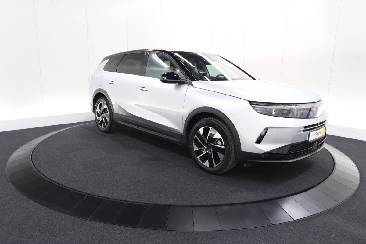 Opel Grandland Opel Grandland 1.2 Turbo 145 Hybrid GS | Nieuw Model | Camera | Apple Carplay | Navigatie | Stoelverwarming