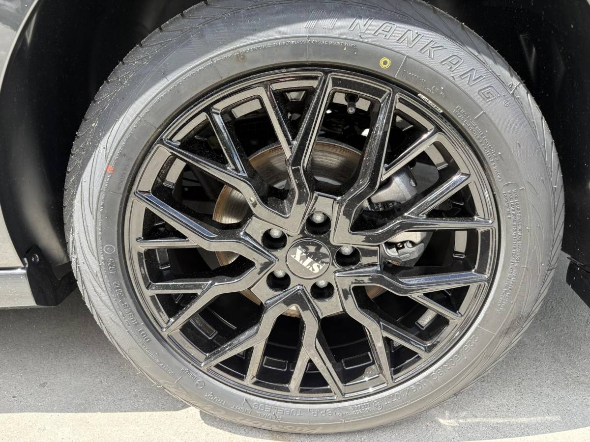 Peugeot e-Expert Peugeot e-Expert L3 75 kWh | STX Sport | Lederen bekleding | Spoilerpakket | 18 inch Lichtmetalen velgen | Dynamic NAV Pakket | Winterpakket | Comfort Pakket | betimmering | 2x schuifdeur | Mooiste bus van Nederland!