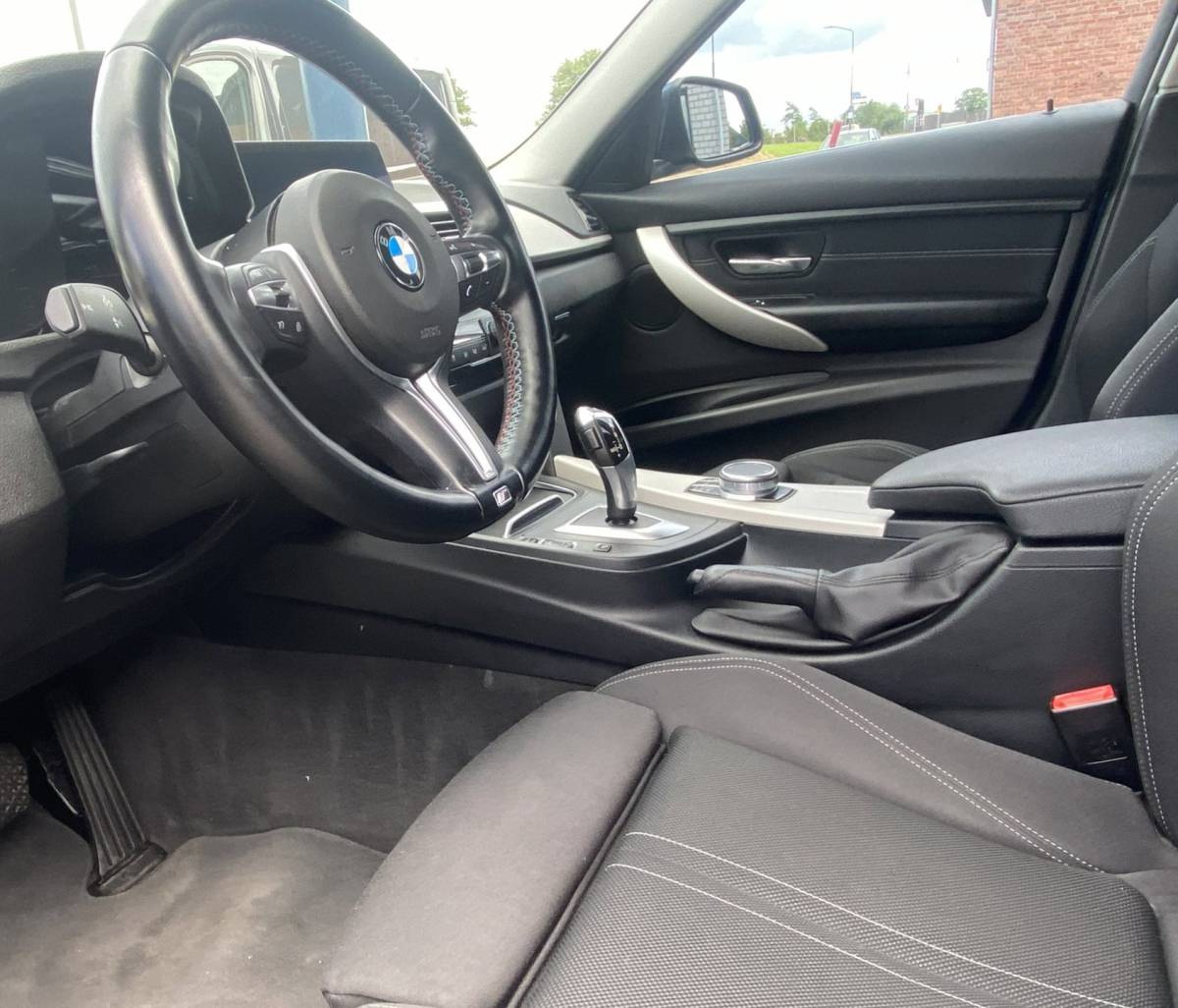 BMW 3 Serie BMW 3-serie Touring 320i Exec. M-sport/ 18″/ HUD/ Virtual CP/ Premium Audio/ Trekhaak