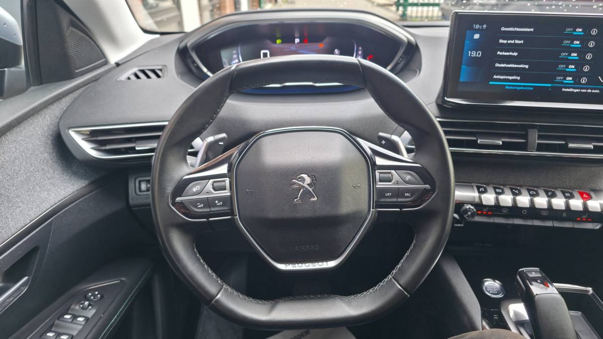 Peugeot 3008 Peugeot 3008 1.2 PureTech Blue Lease Premium