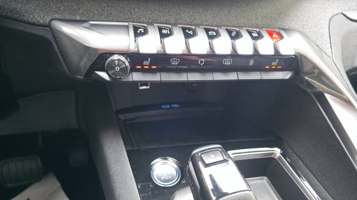 Peugeot 3008 Peugeot 3008 1.2 PureTech Blue Lease Premium