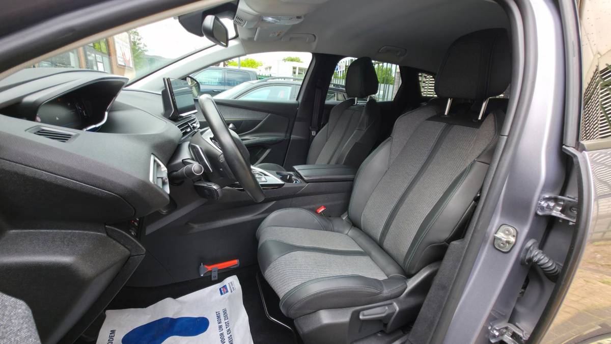 Peugeot 3008 Peugeot 3008 1.2 PureTech Blue Lease Premium