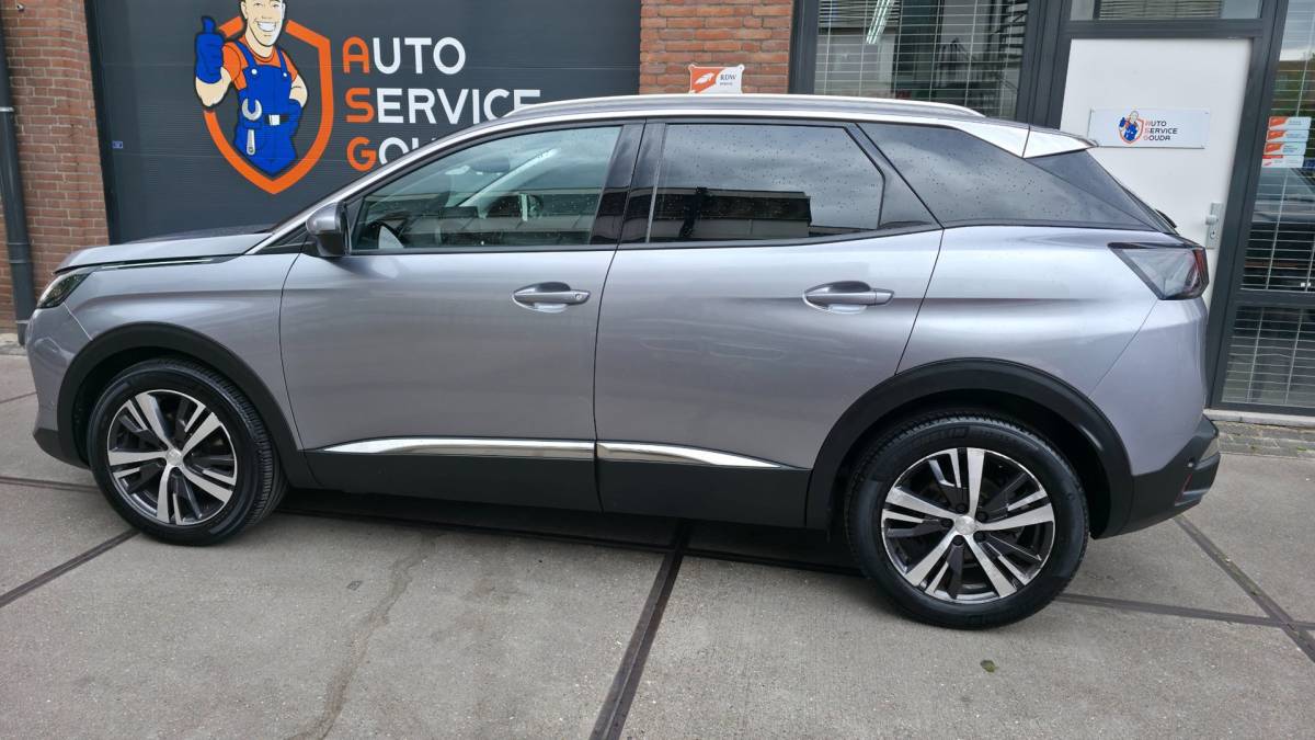 Peugeot 3008 Peugeot 3008 1.2 PureTech Blue Lease Premium