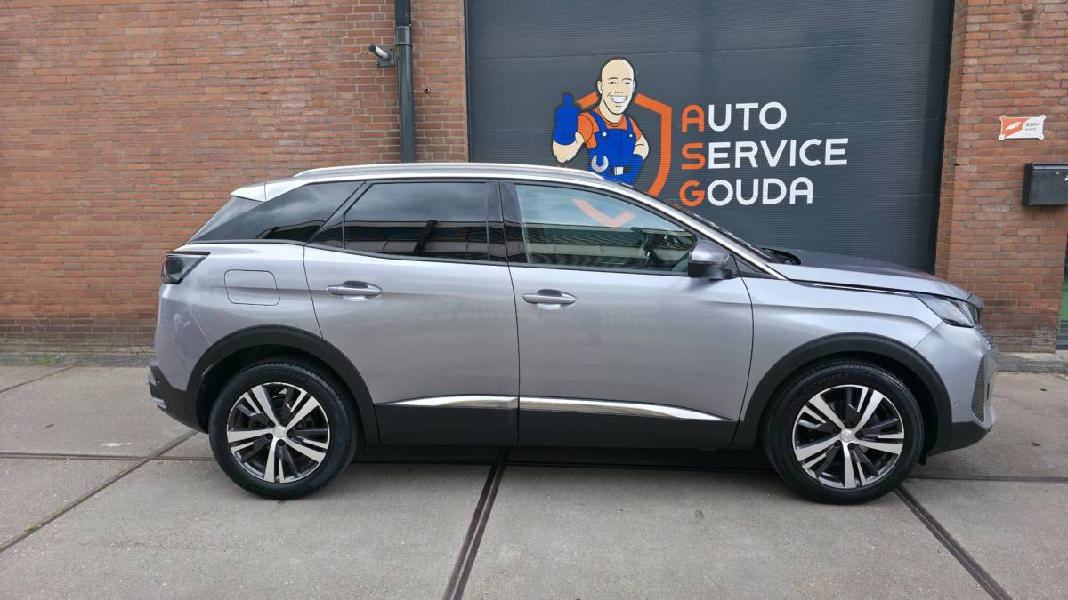 Peugeot 3008 Peugeot 3008 1.2 PureTech Blue Lease Premium