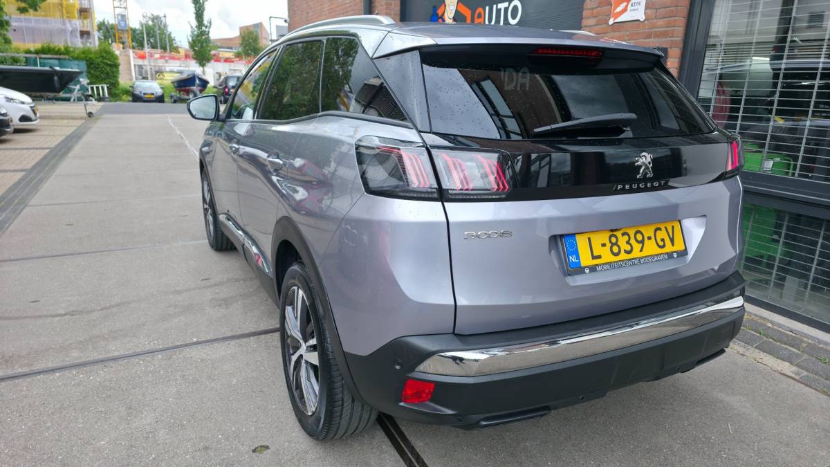 Peugeot 3008 Peugeot 3008 1.2 PureTech Blue Lease Premium