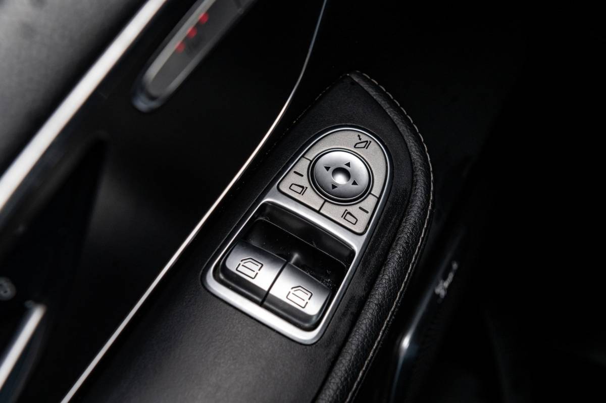 Mercedes-Benz V-Klasse Mercedes-Benz V-klasse 250d Lang Dubbele Cabine I Leder I Burmester I Trekhaak I Standkachel