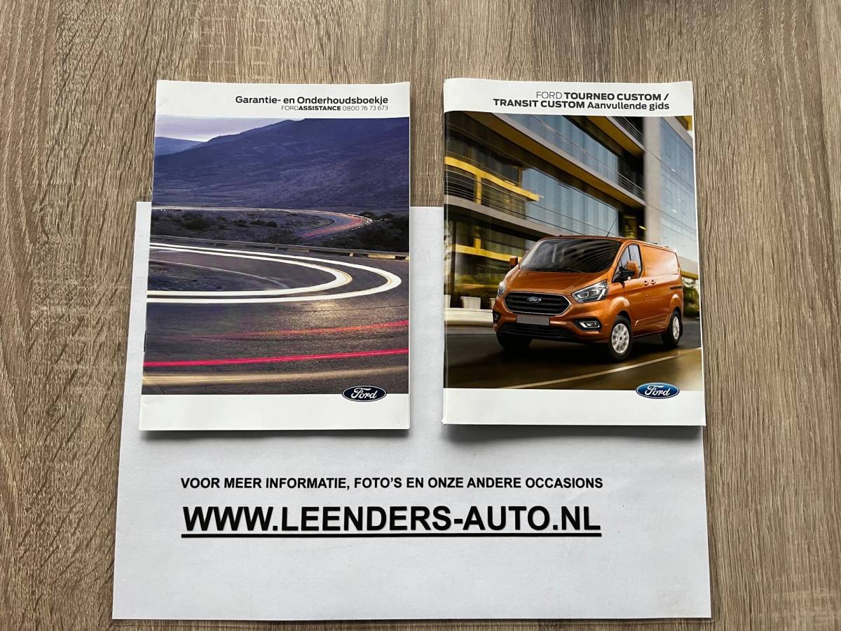 Ford Transit Custom Ford Transit Custom Automaat 300 2.0 TDCI 130pk L2H1 Limited 3persoons, Airco, Navigatie, Trekhaak, Metallic lak, RIJKLAARPRIJS