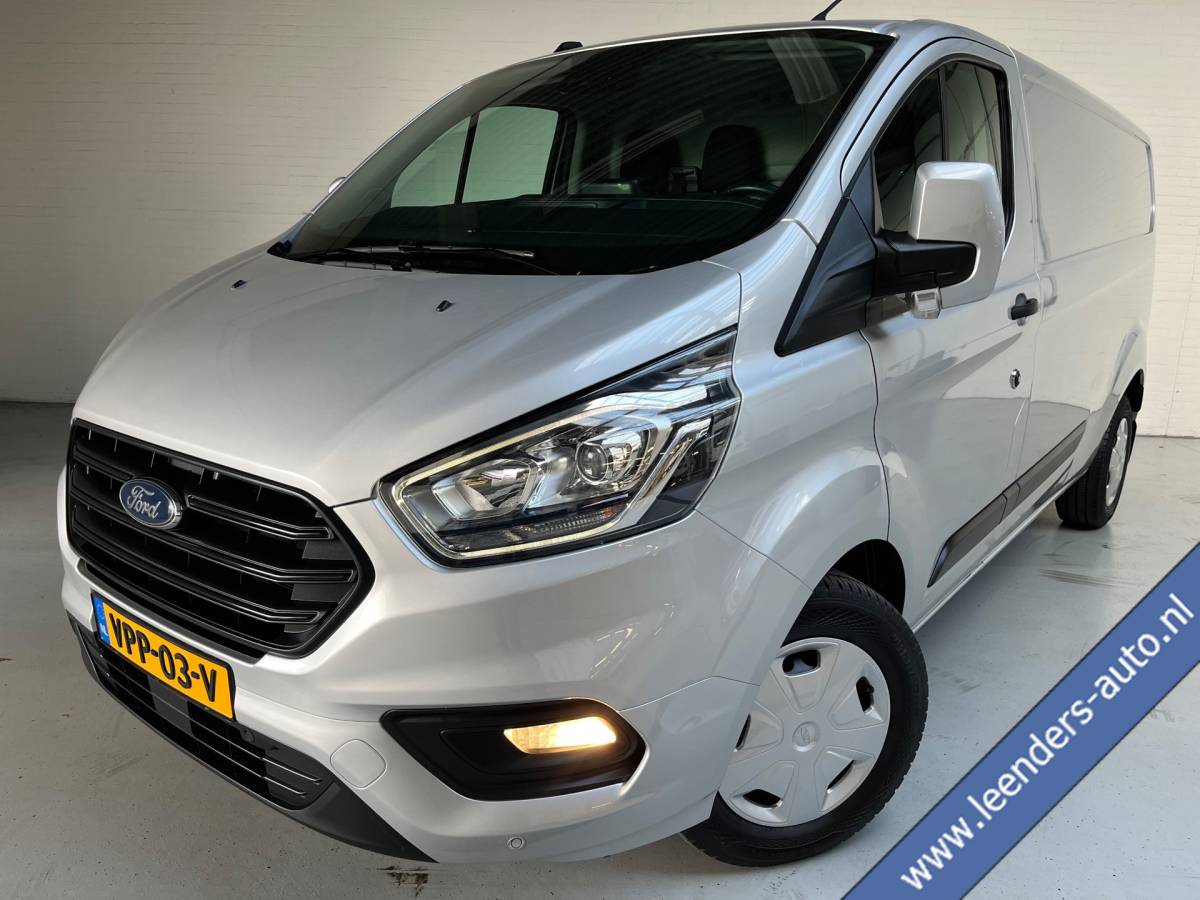 Ford Transit Custom Ford Transit Custom Automaat 300 2.0 TDCI 130pk L2H1 Limited 3persoons, Airco, Navigatie, Trekhaak, Metallic lak, RIJKLAARPRIJS