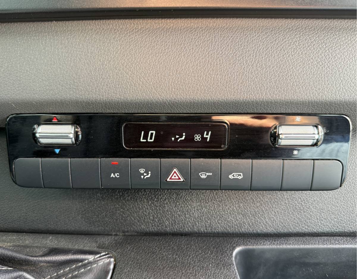 Mercedes-Benz Sprinter Mercedes-Benz Sprinter 314 2.2 CDI DC Open Laadbak Dubbele Cabine 6-persoons Climate Control Trekhaak Navigatie Carplay Pritische Pickup Open Box