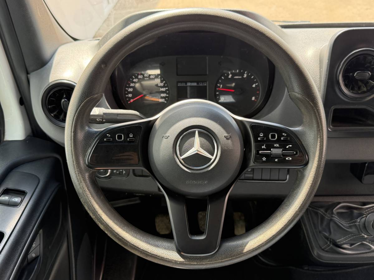 Mercedes-Benz Sprinter Mercedes-Benz Sprinter 314 2.2 CDI DC Open Laadbak Dubbele Cabine 6-persoons Climate Control Trekhaak Navigatie Carplay Pritische Pickup Open Box