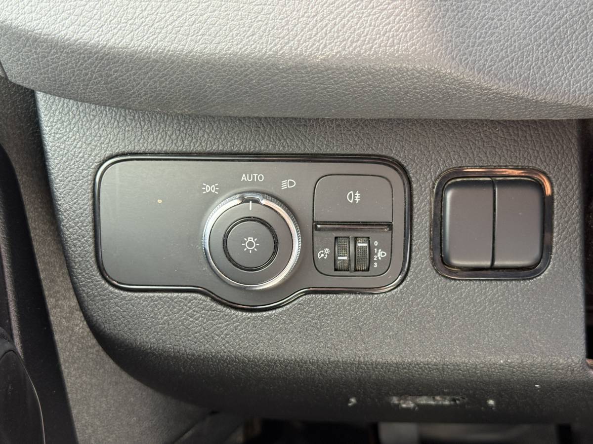 Mercedes-Benz Sprinter Mercedes-Benz Sprinter 314 2.2 CDI DC Open Laadbak Dubbele Cabine 6-persoons Climate Control Trekhaak Navigatie Carplay Pritische Pickup Open Box