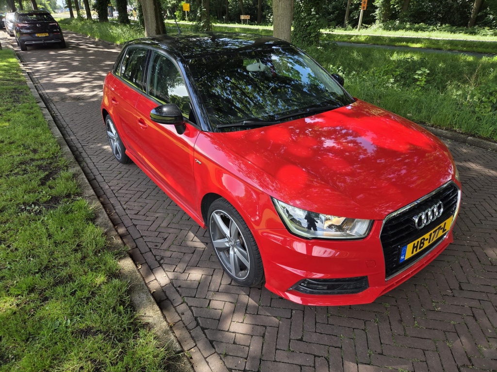 Audi A1 Sportback Audi A1 Sportback 1.0 TFSI Adrenalin