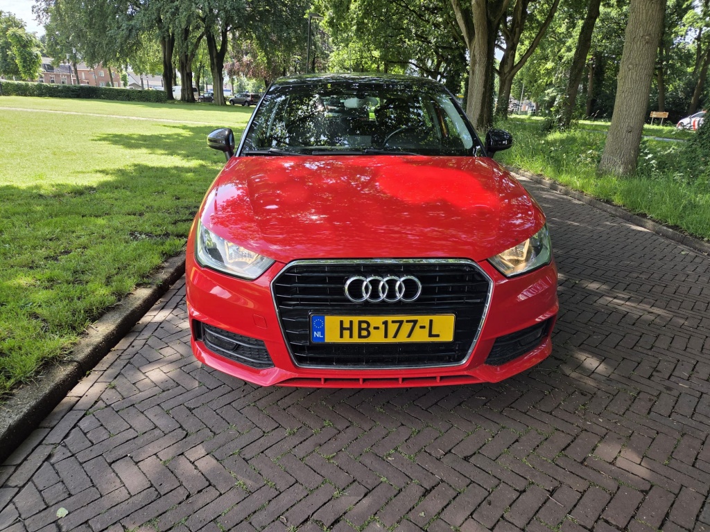 Audi A1 Sportback Audi A1 Sportback 1.0 TFSI Adrenalin