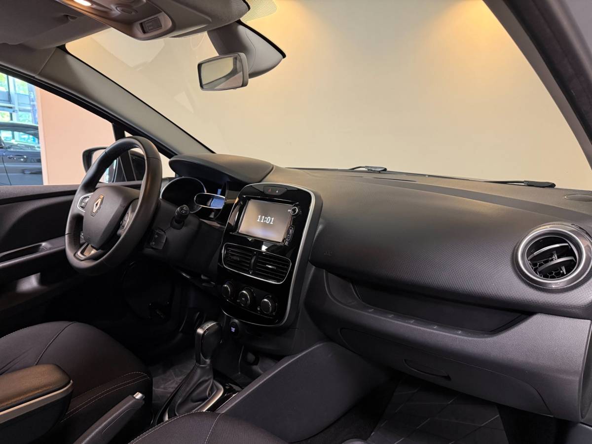 Renault Clio Renault Clio Estate 1.2 TCe Limited *Automaat* Trekhaak|Navi|Cruise|DAB|PDC
