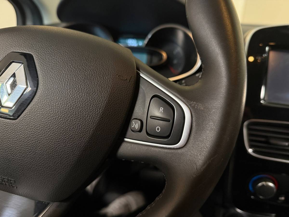 Renault Clio Renault Clio Estate 1.2 TCe Limited *Automaat* Trekhaak|Navi|Cruise|DAB|PDC