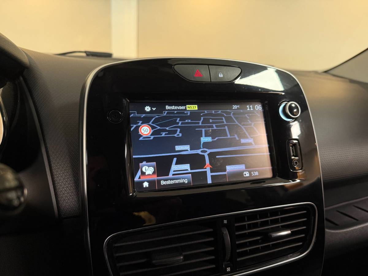 Renault Clio Renault Clio Estate 1.2 TCe Limited *Automaat* Trekhaak|Navi|Cruise|DAB|PDC