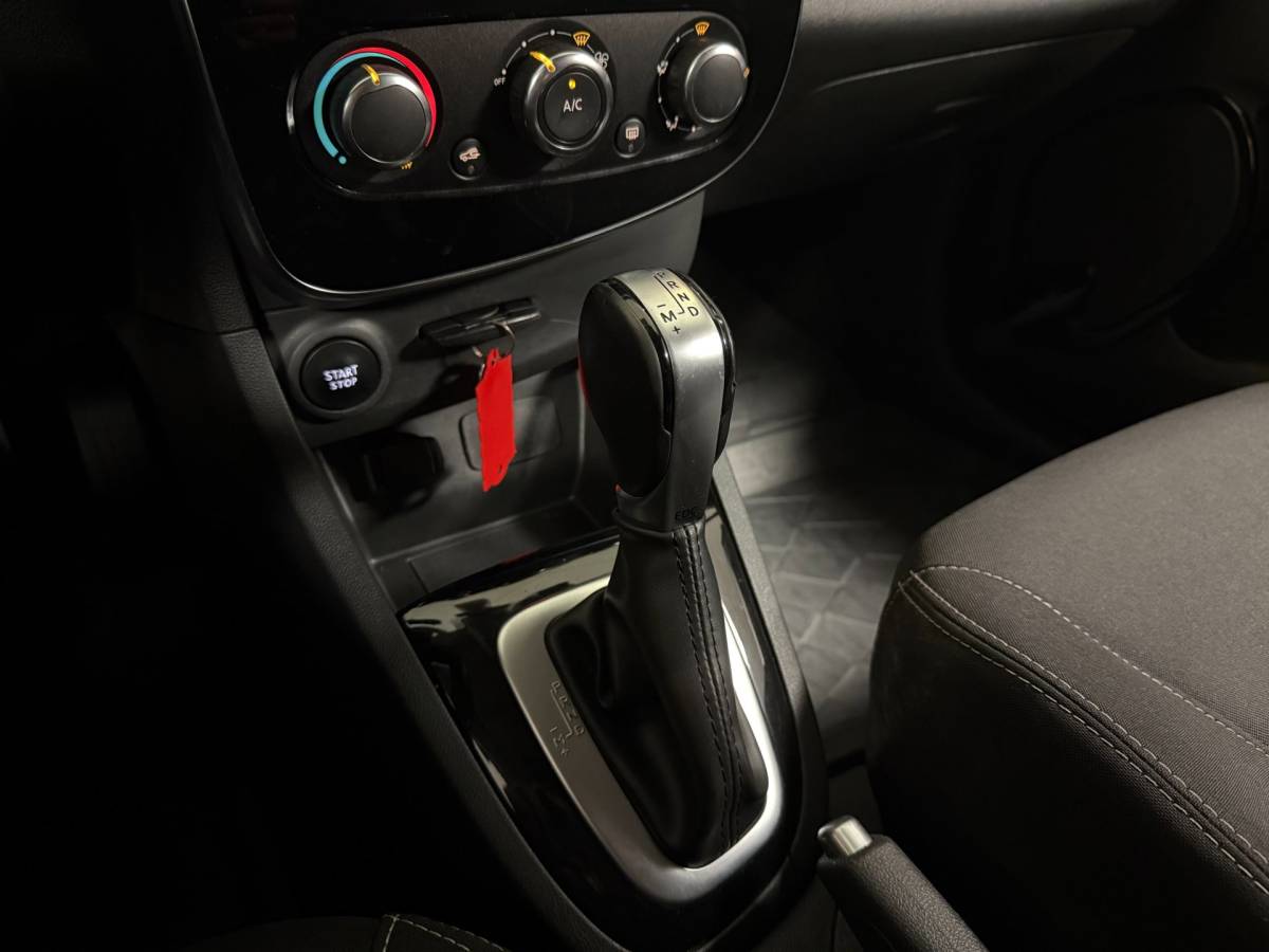 Renault Clio Renault Clio Estate 1.2 TCe Limited *Automaat* Trekhaak|Navi|Cruise|DAB|PDC