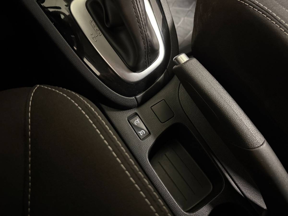 Renault Clio Renault Clio Estate 1.2 TCe Limited *Automaat* Trekhaak|Navi|Cruise|DAB|PDC